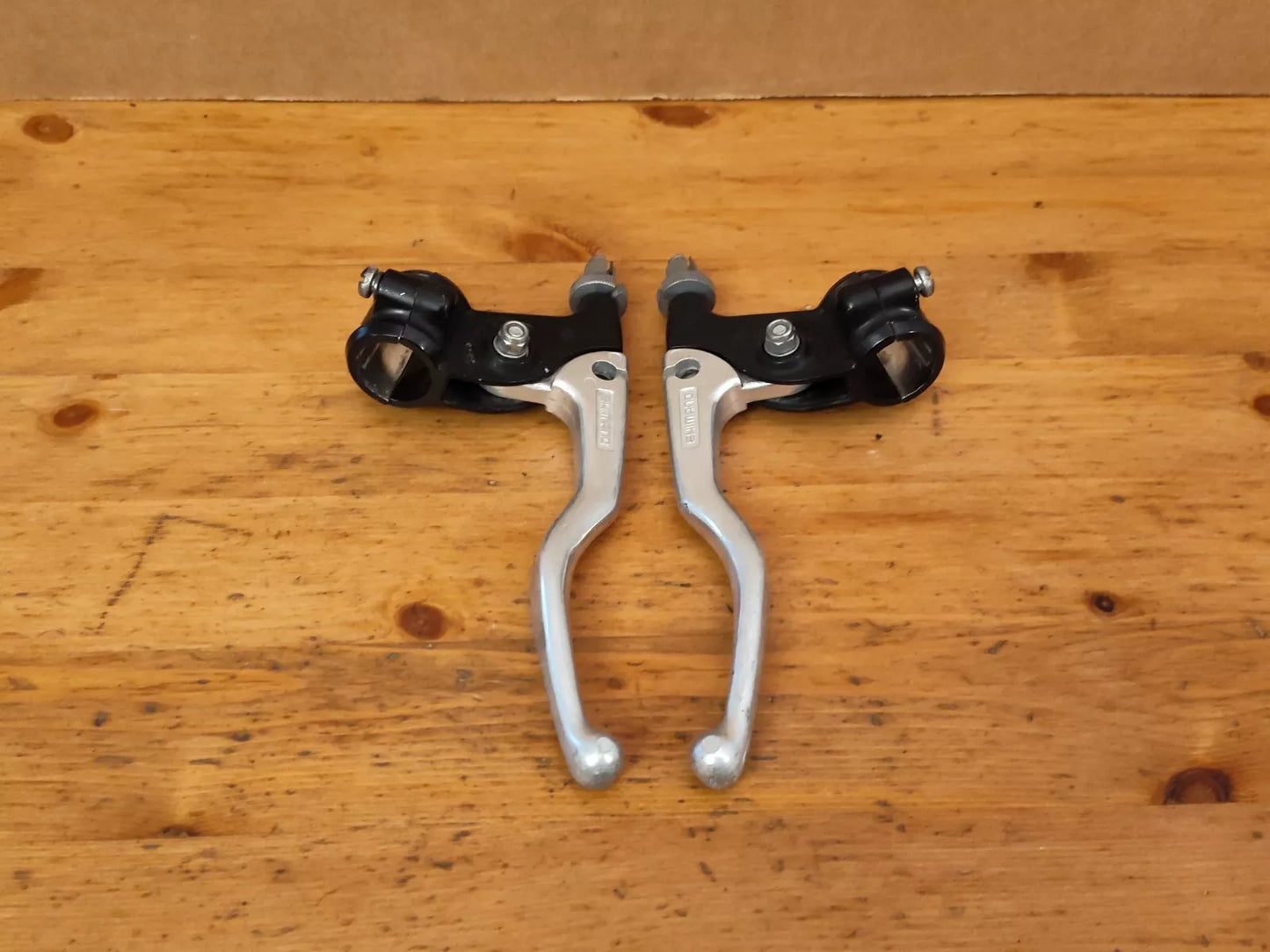 Shimano Easy On/Off Brake Levers AT50